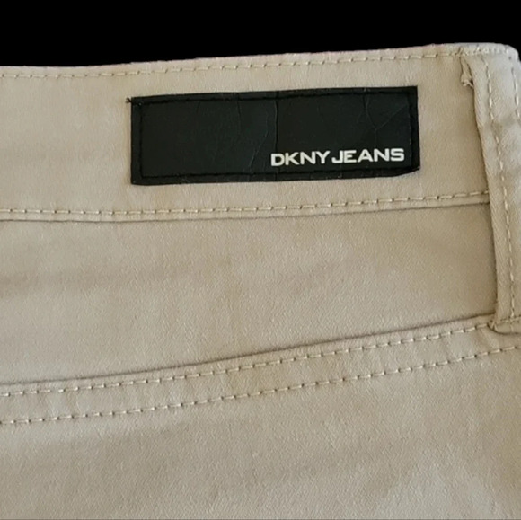 NWOT DKNY Jean's Bermuda Shorts - Picture 4 of 5
